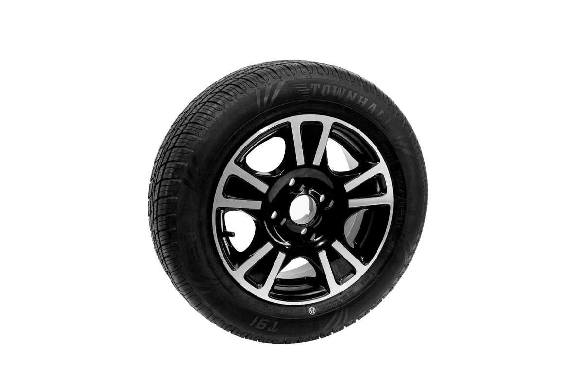 Lorries trailer wheel on aluminum rims