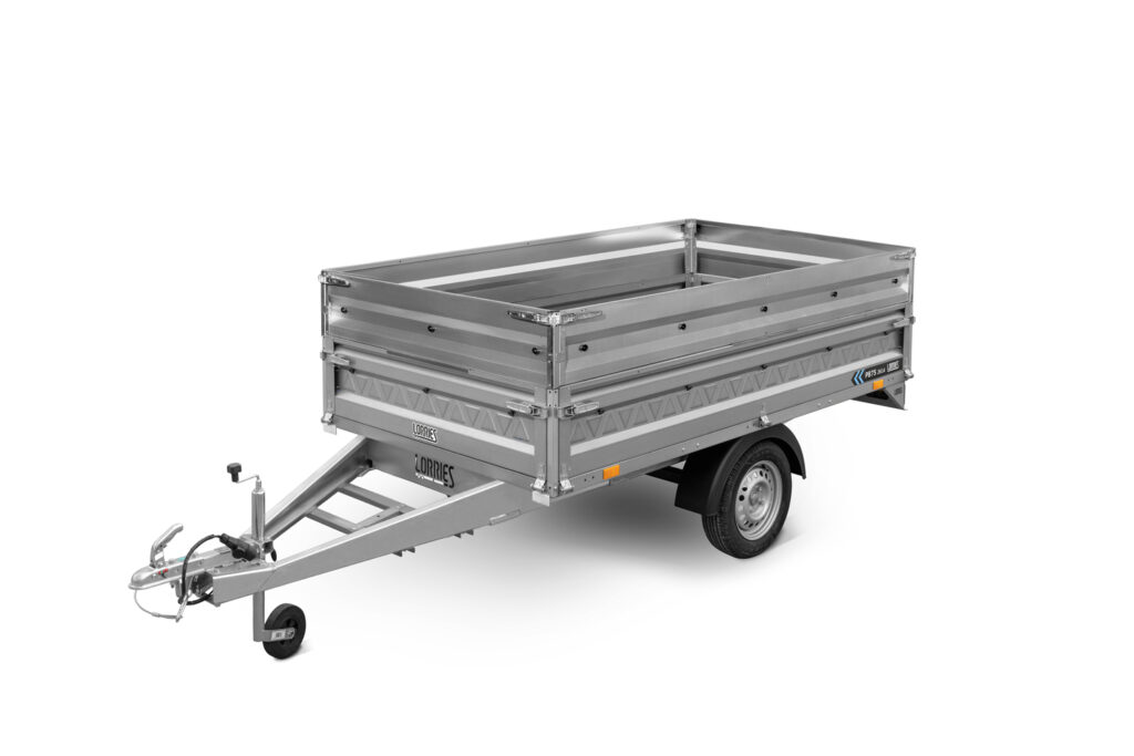 Light single-axle flatbed trailer with a full sideboard extension