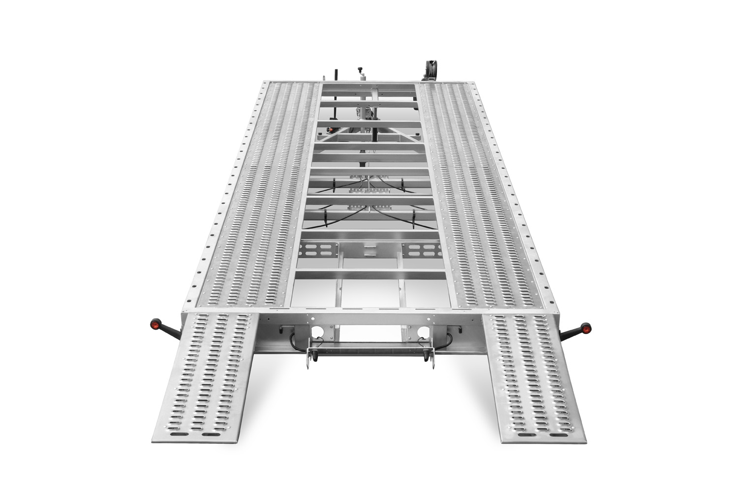 3-Achs-Abschleppwagen, dreiachsig, dreiachsiger Autotransporter, 6 Meter, Alu-Rampen, ausgefahren